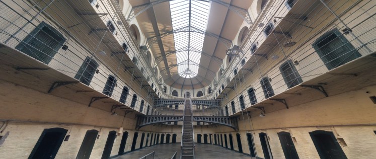 jail-1817900.jpg