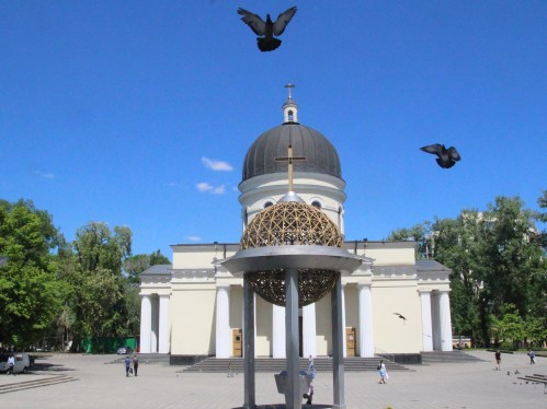 chisinau-2367184_1920.jpg